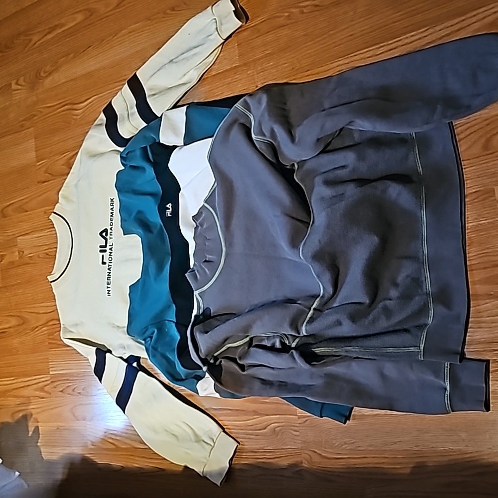 Sweat shirts